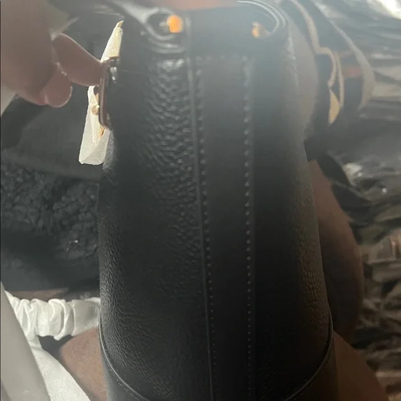 Calvin Klein Black Pebbled Leather Crossbody - Picture 3 of 6